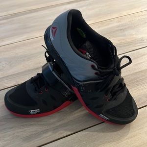 Excellent condition lightly used size 10.5 Reebok CrossFit shoes